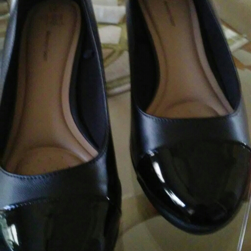 Black comfortable wedge heels